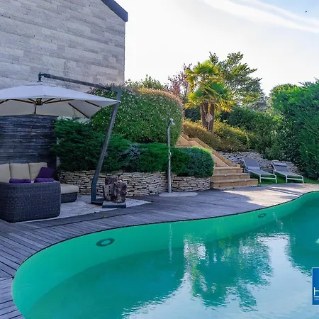 Blissful Havenluxurious With Pool* * * * * Bolonya