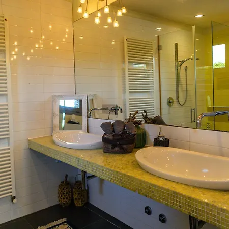 Blissful Havenluxurious With Pool* * * * * Villa