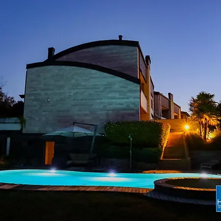 Blissful Havenluxurious With Pool* * * * * Болонья