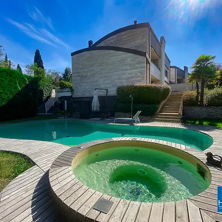 Blissful Havenluxurious With Pool* * * * * * 볼로냐