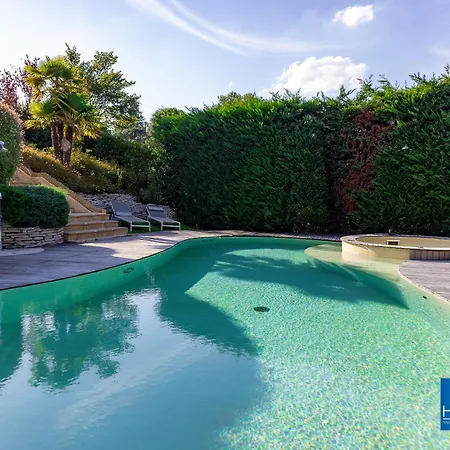 Villa Blissful Havenluxurious With Pool* * * * *