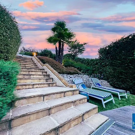Blissful Havenluxurious With Pool* * * * * Villa Bologna